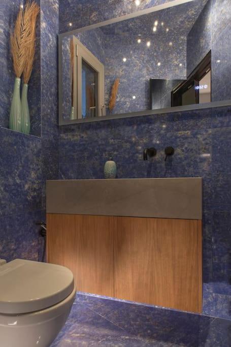 Luxury Acropolis View Apartment-Living Stone Black Pearl Атина Екстериор снимка